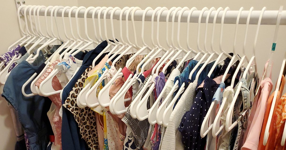 Mainstays Non-Slip Clothing Hangers, 5 Pack, Swivel Neck, White & Blue,  Durable Plastic - Yahoo Shopping