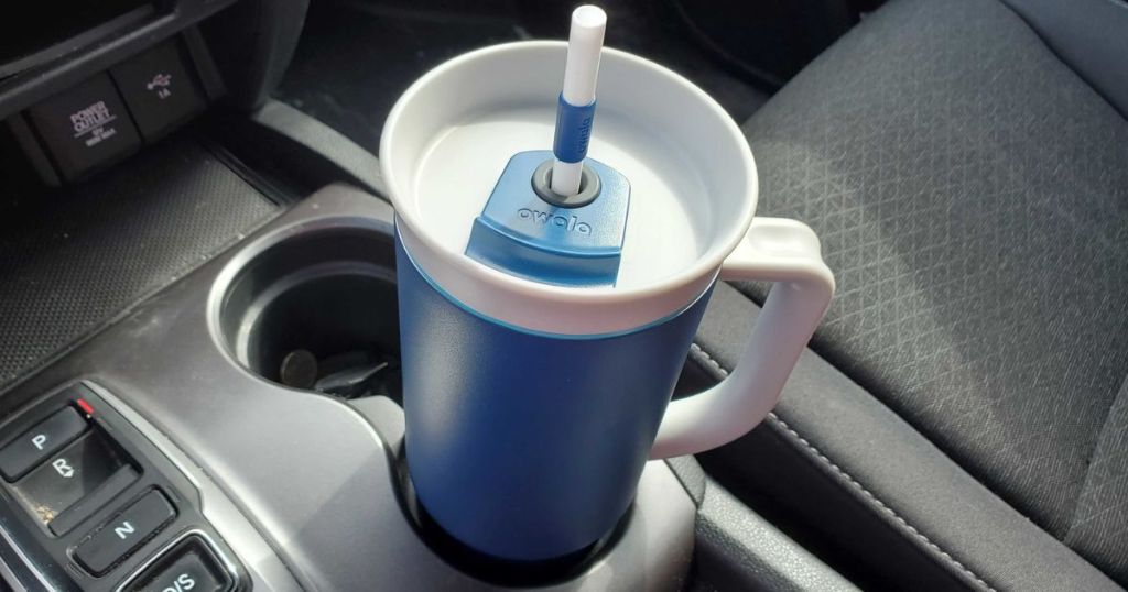 Owala 40oz Cup in car cupholder