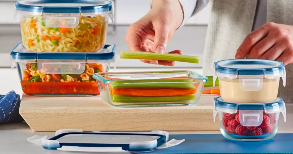 Pyrex 10-Piece Freshlock Microban Glass Food Storage Set