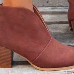 Women’s Fall Ankle Boots Just $15.99 on Zulily (Many Cute Styles Available!)