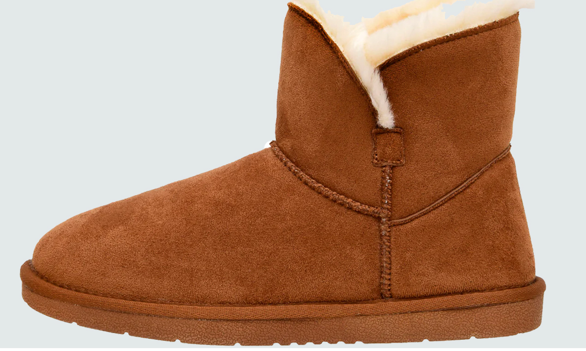 cushionaire-cozy-boot تبدو أحذية Cushionaire الصغيرة هذه مثل UGGs ولكنها تكلف أقل بنسبة 60% (+ توفير إضافي وشحن مجاني!)