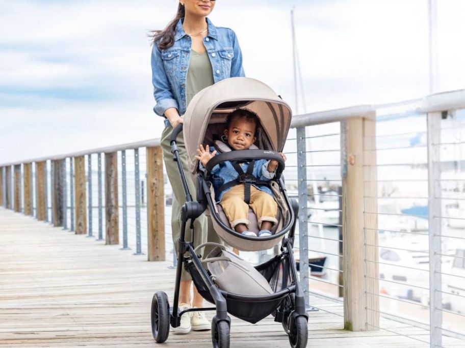 woman using the stroller 