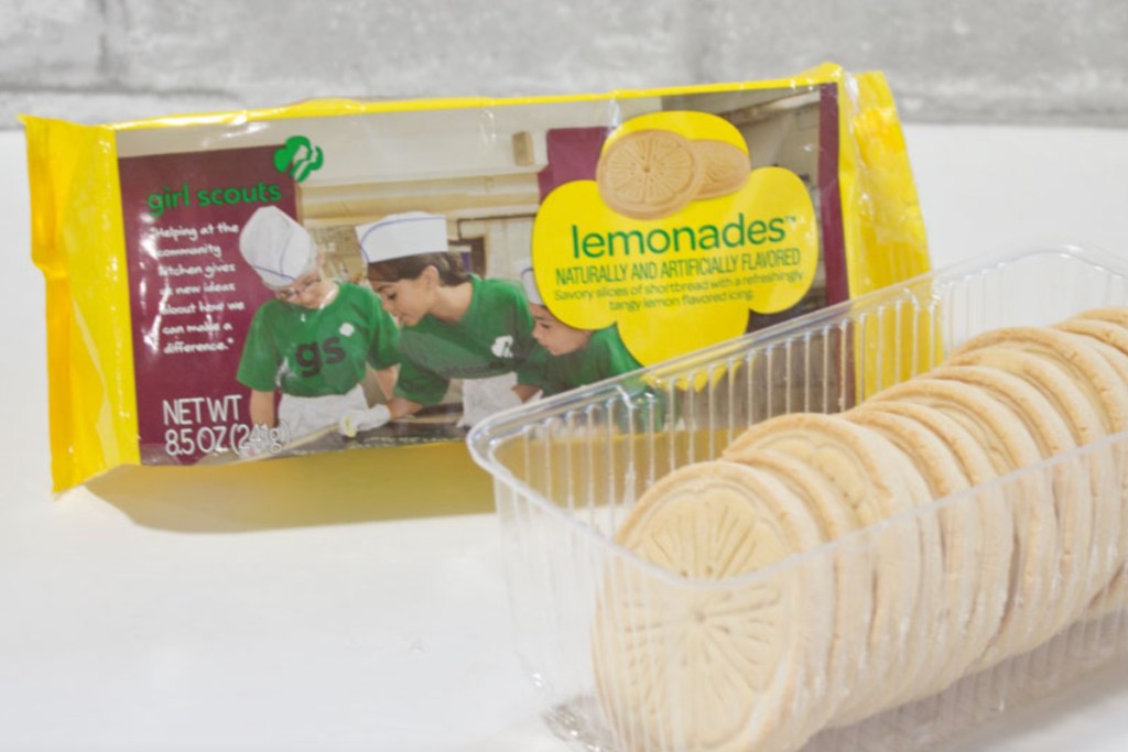 lemon cookies out of package
