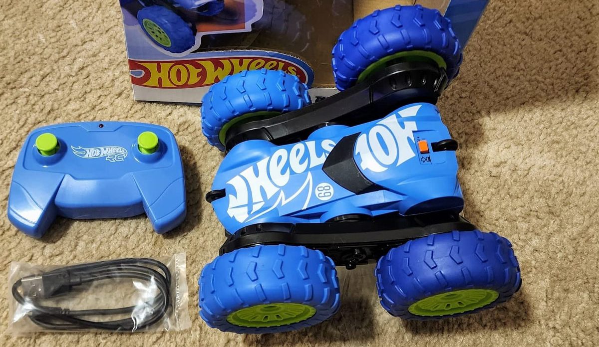 Hot Wheels Twist Shifter RC Car Only 12 on Amazon (Regularly 38