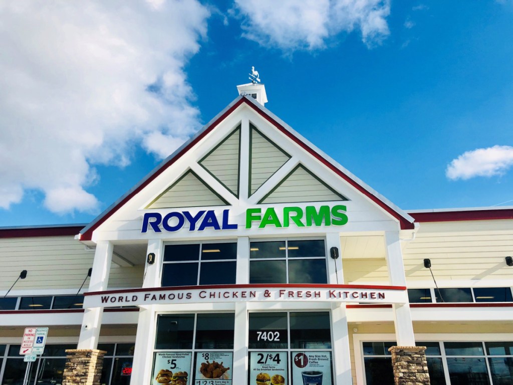 A Royal Farms Storefront