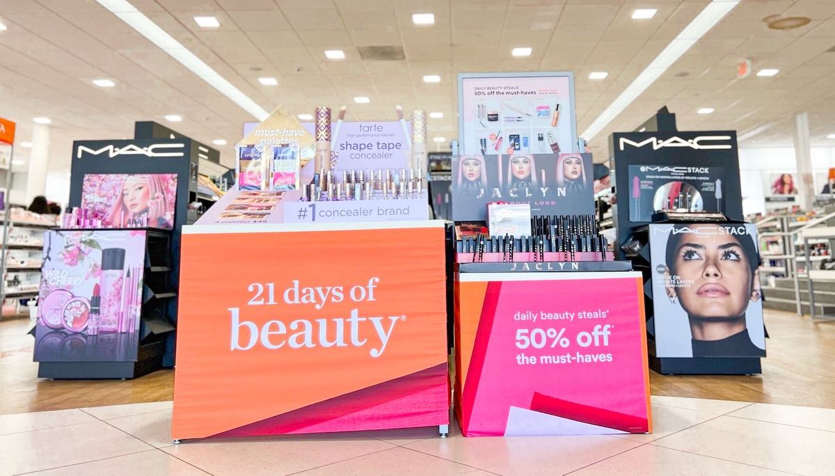 ulta 21 days of beauty signs in store