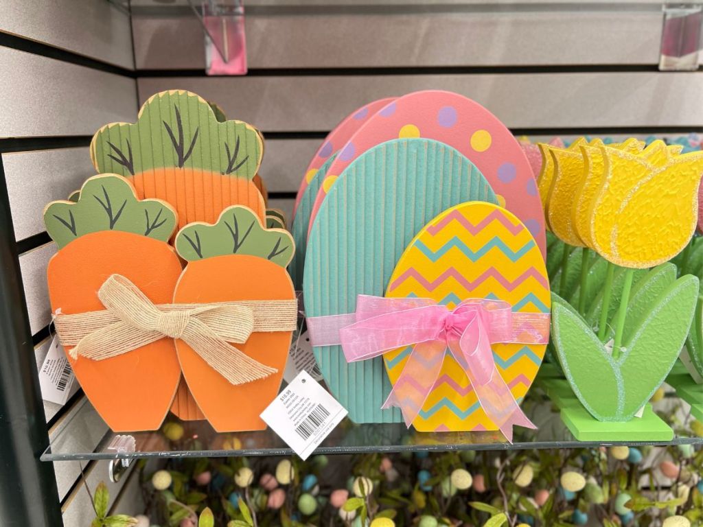 Wooden Easter Tabletop decor - Carrots, Easter Eggs and Tulip