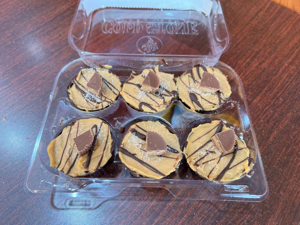 Six pack of Coldstone Creamery Reese's Peanut Butter Ice Cream Cups