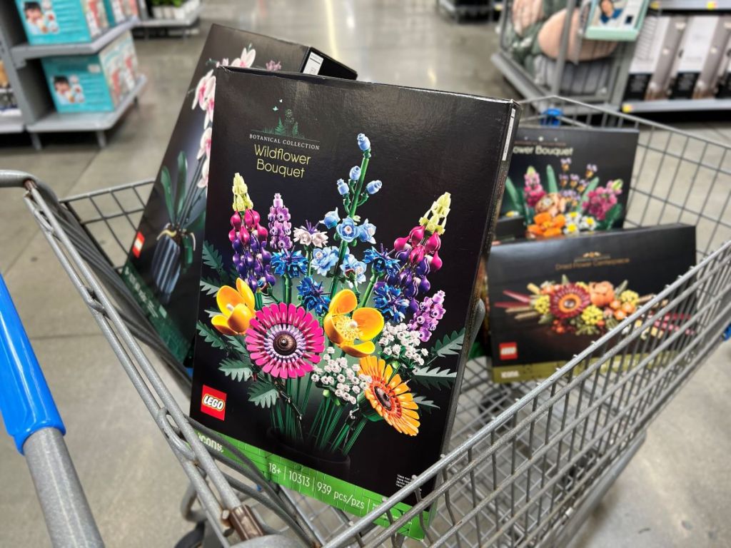 LEGO Wildflower Bouquet box in the cart