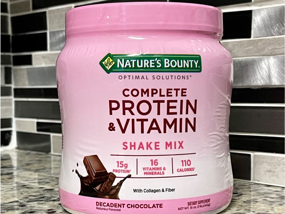 Nature's Bounty Protein & Vitamin 16oz Shake Mix in Decadent Chocolate