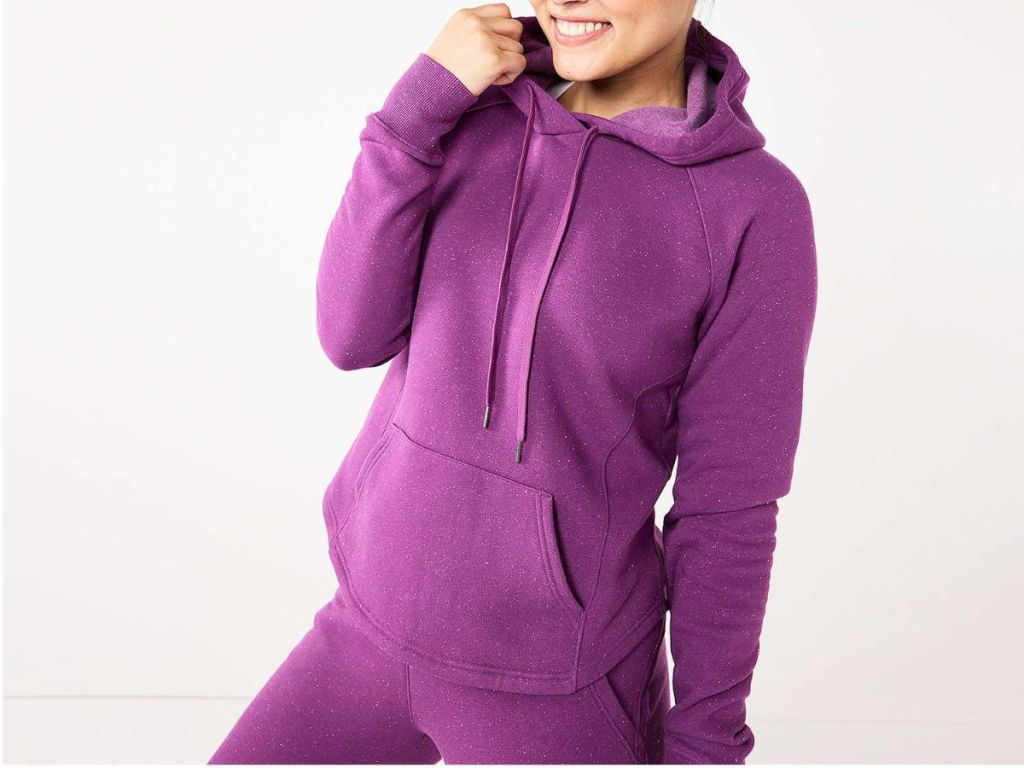 Tek-Gear-Fleece-Hoodie-Pullover بلوزات Tek Gear النسائية فقط 13.49 دولارًا على Kohl's.com (25 دولارًا عاديًا)