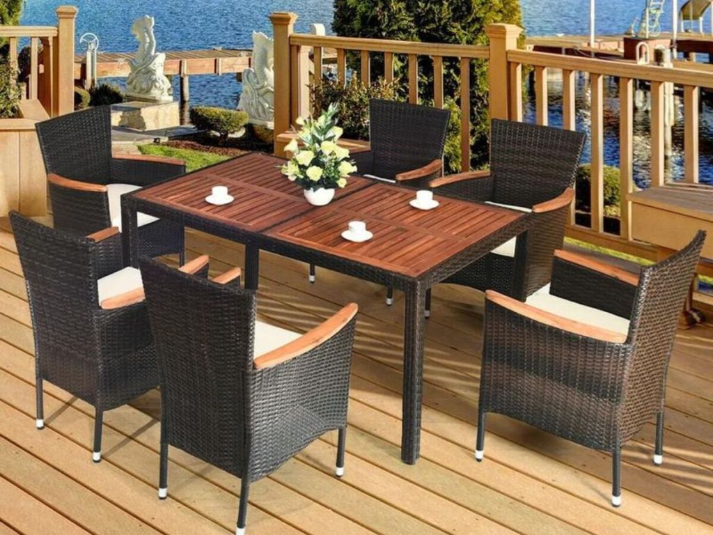 Patio dining table set
