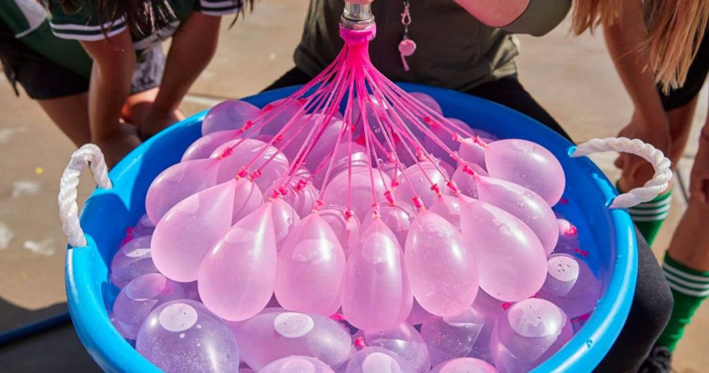 ZURU Bunch O Balloons Crazy Color Water Balloons 3 Pack in Pink in a blue plastic tub