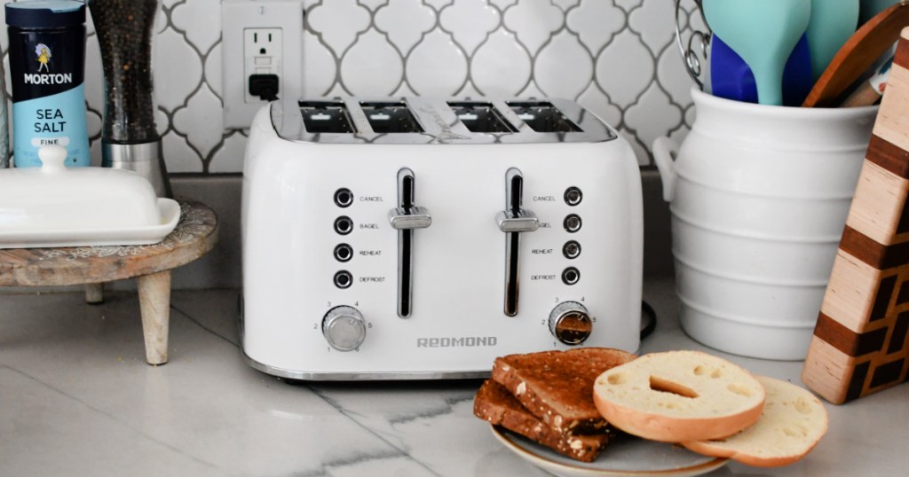 https://hip2save.com/wp-content/uploads/2023/04/amazon-vintage-style-toaster-similar-to-smeg-brand.jpeg?resize=1024%2C538&strip=all