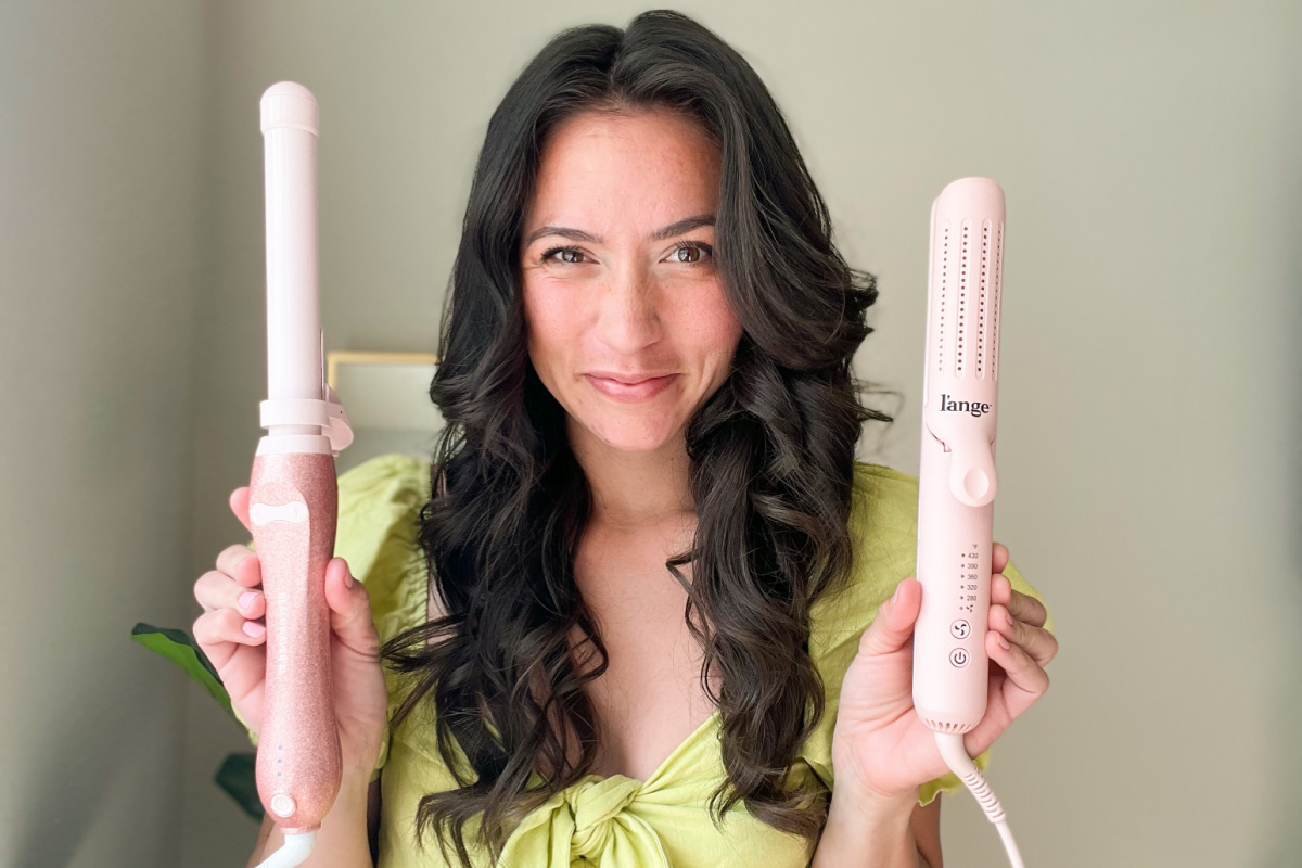 woman holding pink beachwaver and blush lange le duo