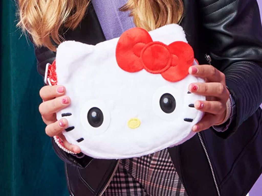Hello Kitty's head as a purse