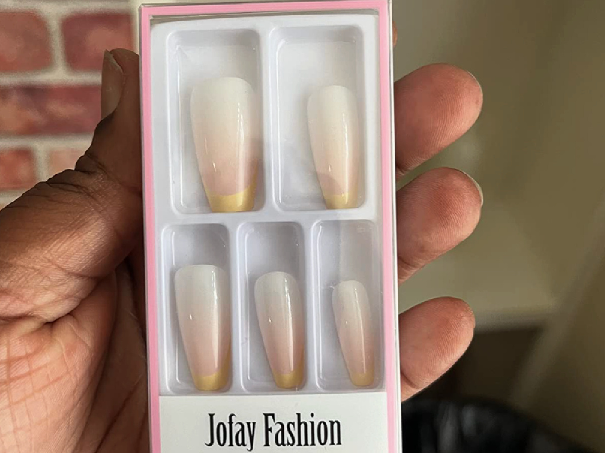 pack of faux nails