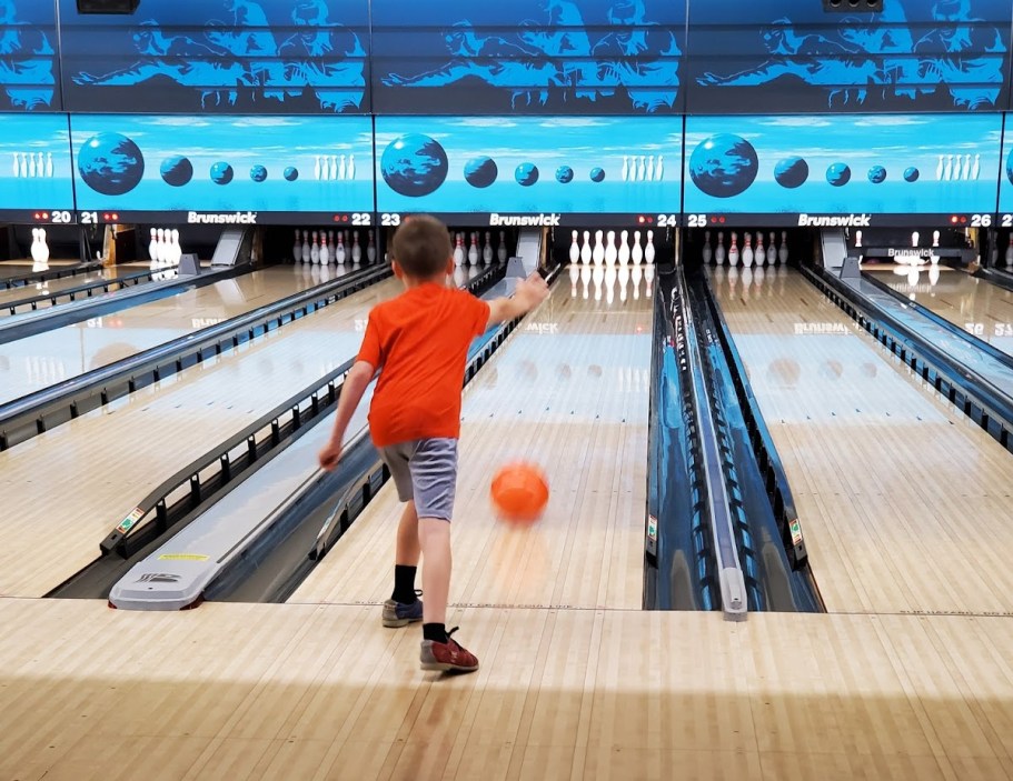 Kids Bowl FREE ALL Summer Long | 2 Free Games Per Day + Save on Family Pass