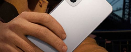 Hand holding a Samsung Galaxy Phone
