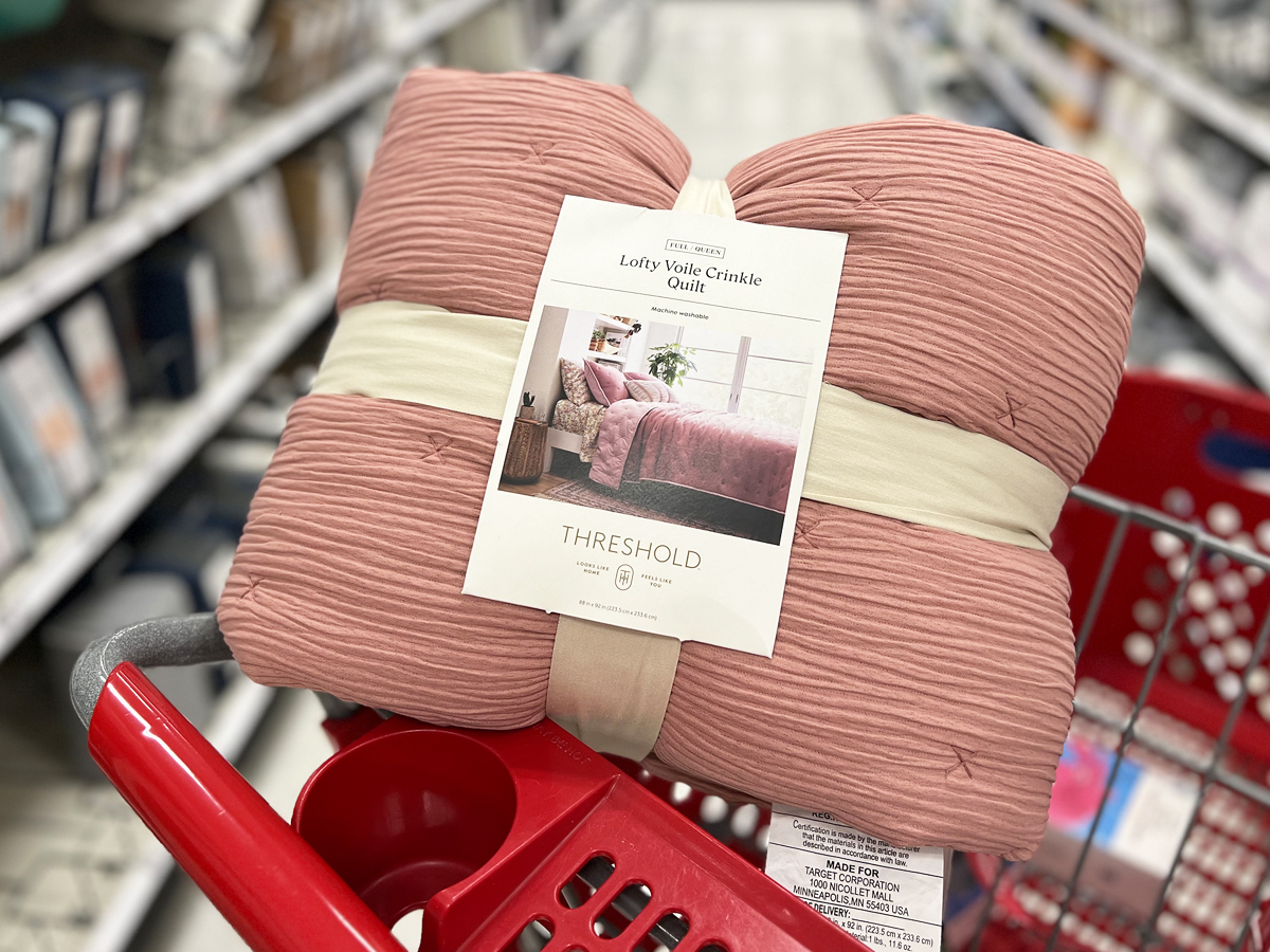 pink crinkle quilt in red target shopping cart