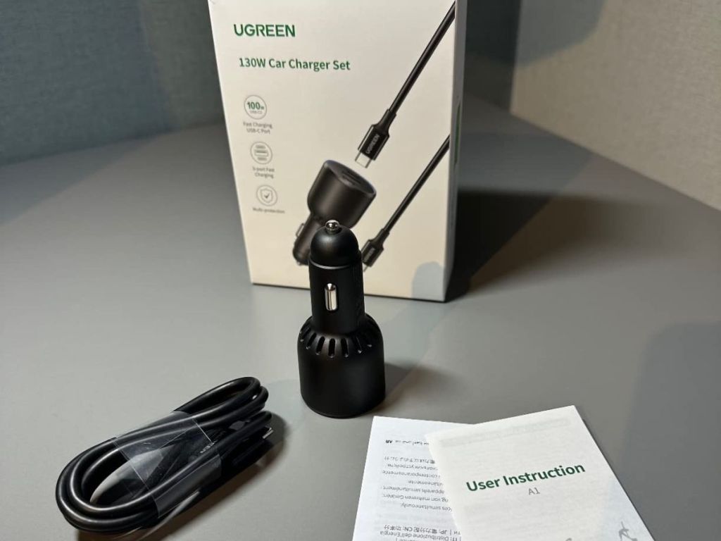 Ugreen car charger box and cable and charger