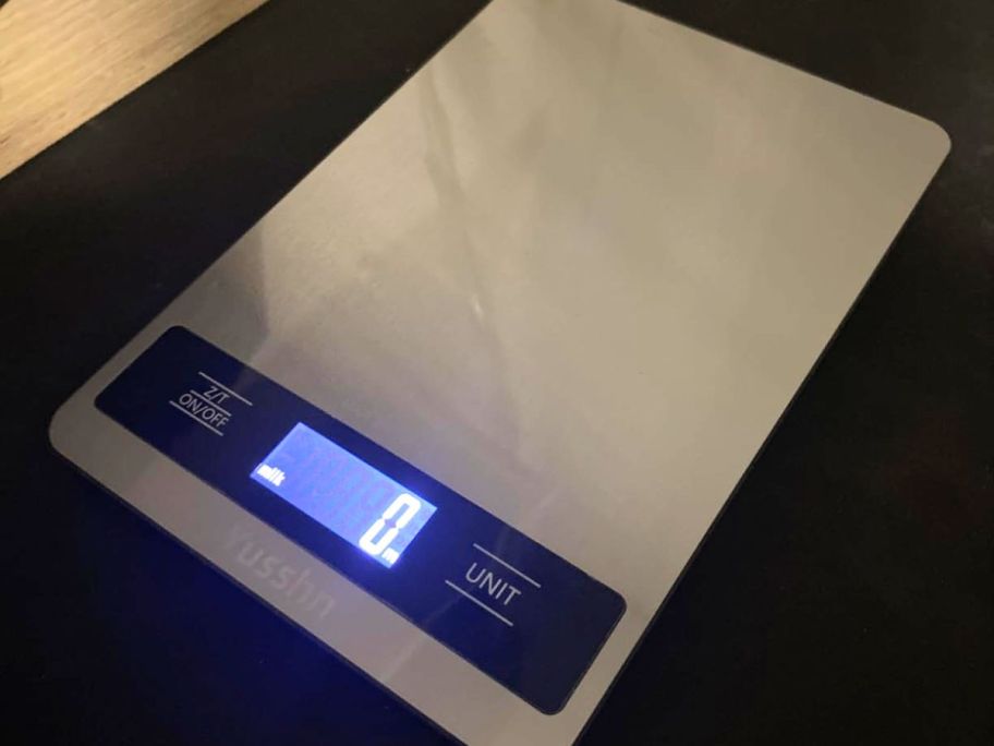 A digital scale