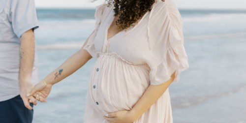 10 Best Maternity Clothes to Have in Your Closet