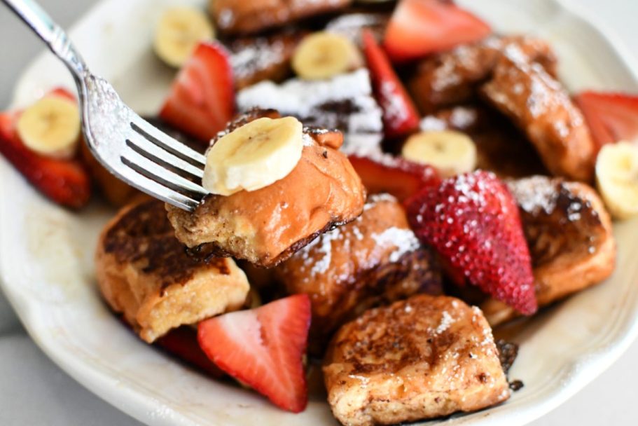 This Viral Hawaiian Roll French Toast Is A Holiday Must-Make