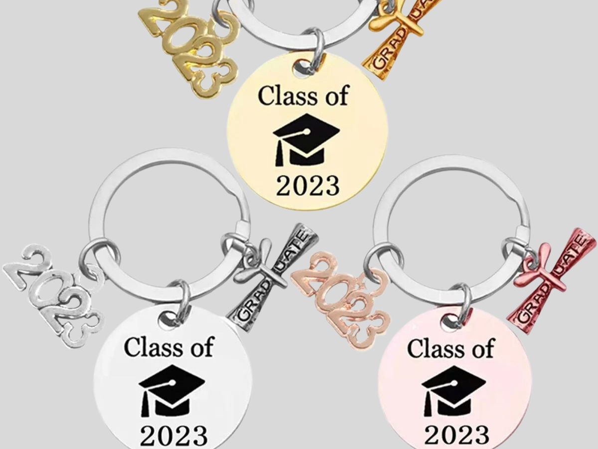 class of 2023 gold, silver, rose gold keychains