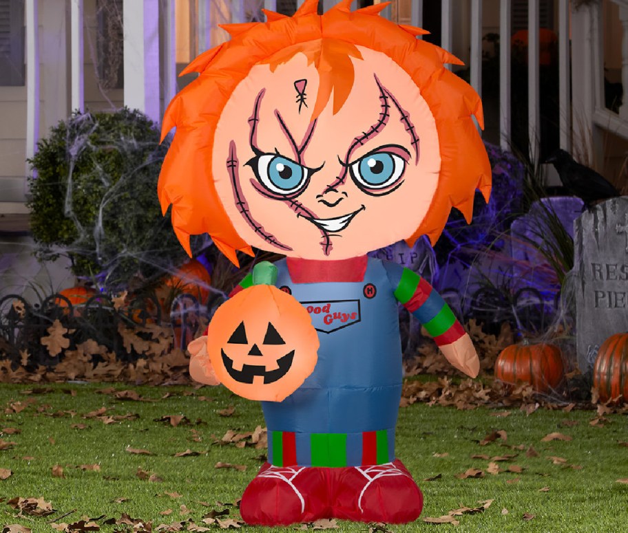 Chucky-Character-Halloween-Inflatable خصم يصل إلى 65% على ألعاب Wayfair Halloween المطاطية + شحن مجاني |  الخزعبلات والقصر المسكون والمزيد