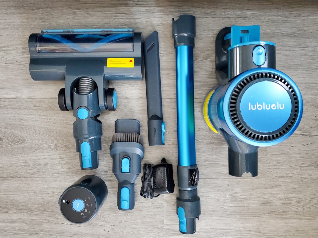 Lubluelu Cordless Vacuum Cleaner with all the parts it includes
