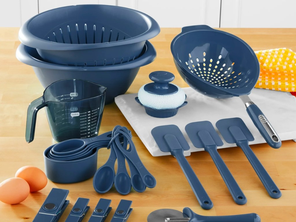 Mainstays 28-Piece Plastic Kitchen Tool & Gadget Set