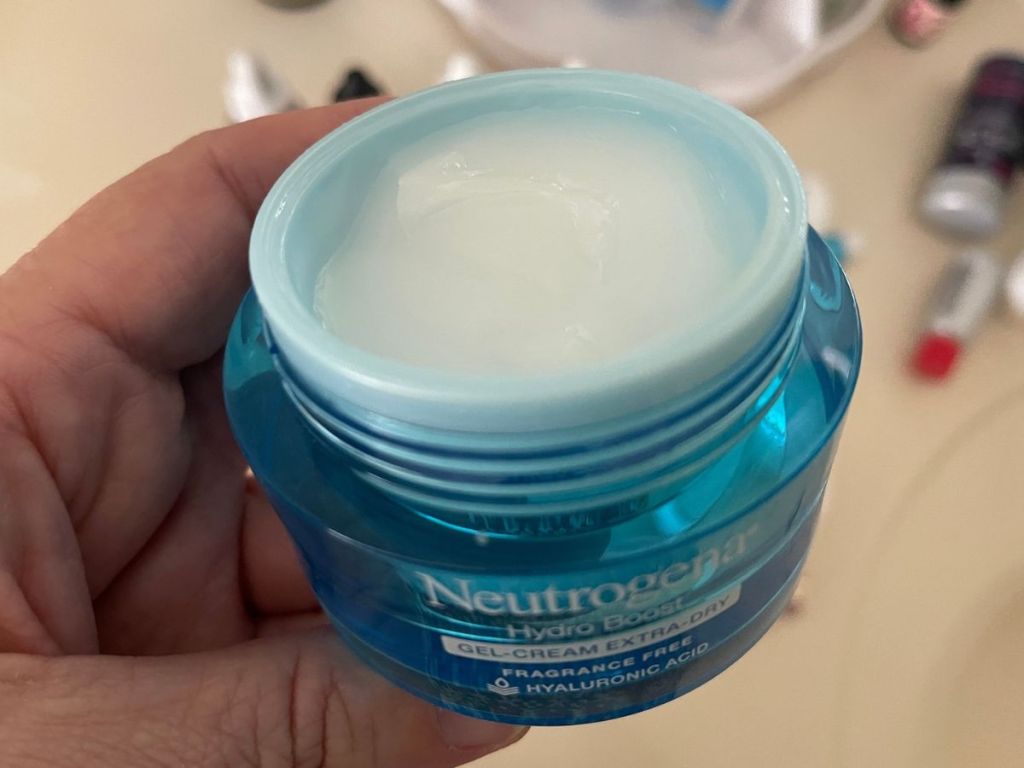 Neutrogena-Hydro-Boost-4 كريم نيوتروجينا هيدرو بوست جل يتم شحنه بسعر 7.49 دولارًا فقط على موقع Woot.com (سعر قياسي 16.50 دولارًا لكل منهما)