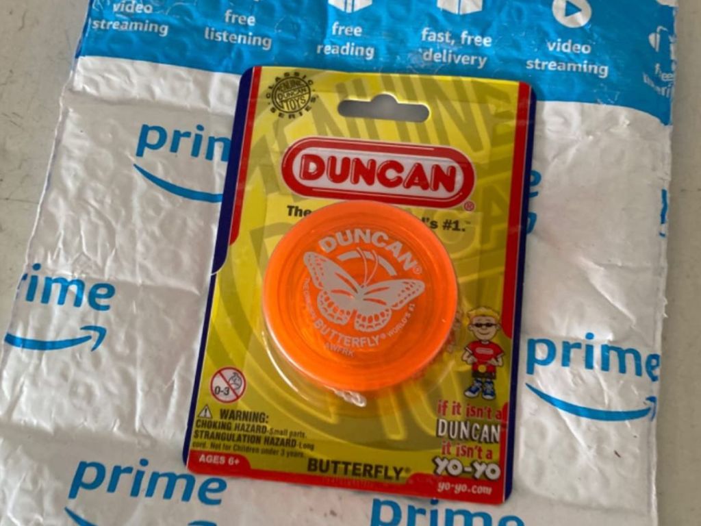 A duncan yo-yo on an Amazon package