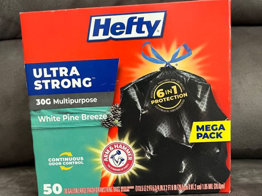Hefty Ultra Strong 30-Gallon Trash Bag 50-count in White Pine Breeze Scent