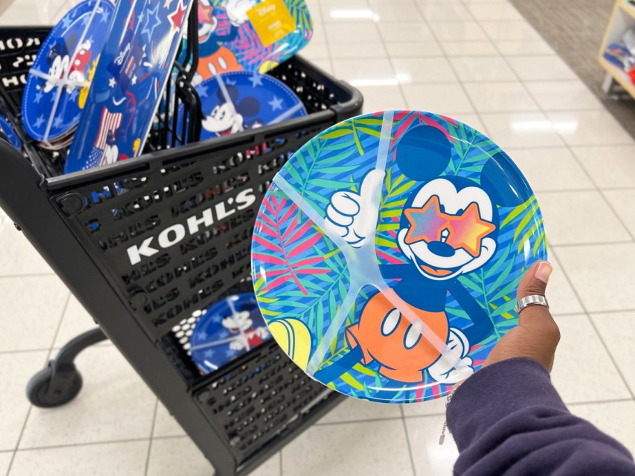 Kohls-Disney-Plates خصم يصل إلى 60% على المطبخ وأدوات الشرب التي تحتفل معًا بالصيف |  مثالي لحفلات الشواء