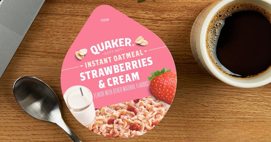 Quaker Instant Oatmeal Cups Strawberries & Cream
