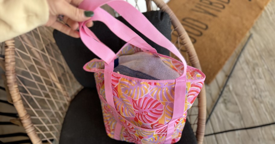 Time and Tru Women's Mesh Beach Tote Bag in Pink 