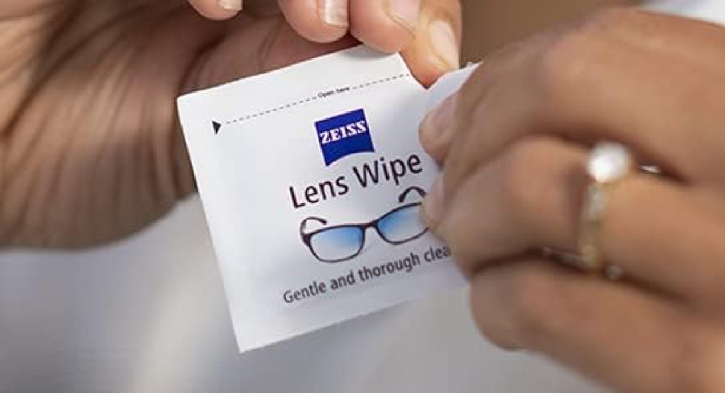 ZEISS Pre-Moistened Lens Cleaning Wipes 80 Count