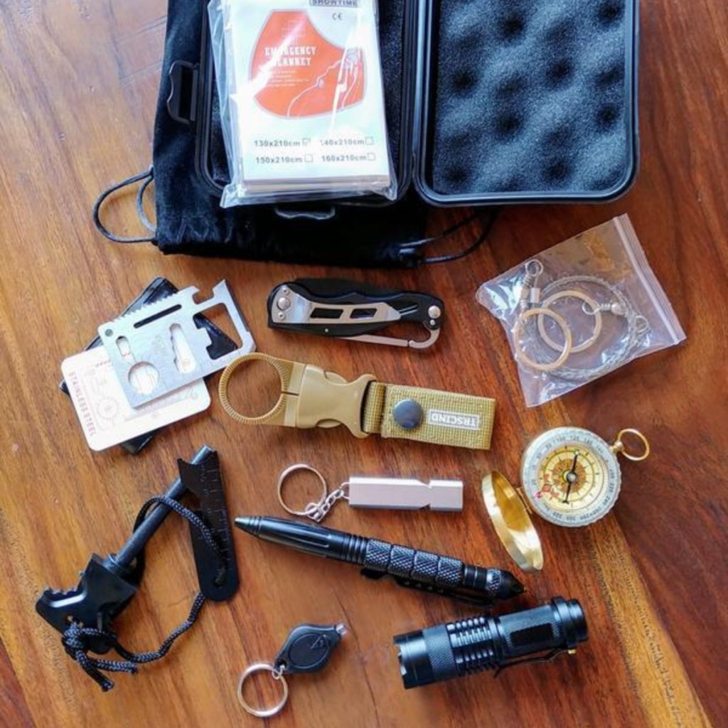 contents of survival kit