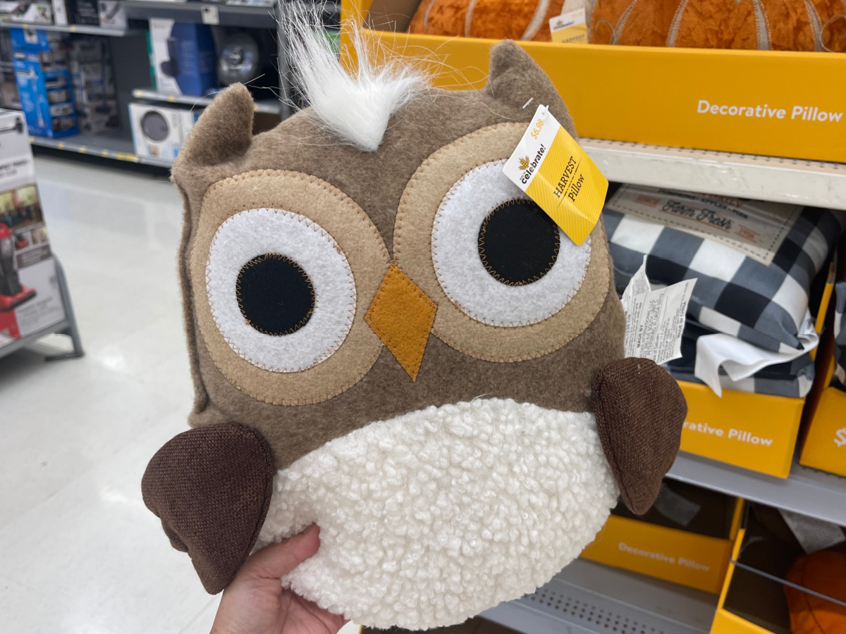 Decorative deals pillows walmart