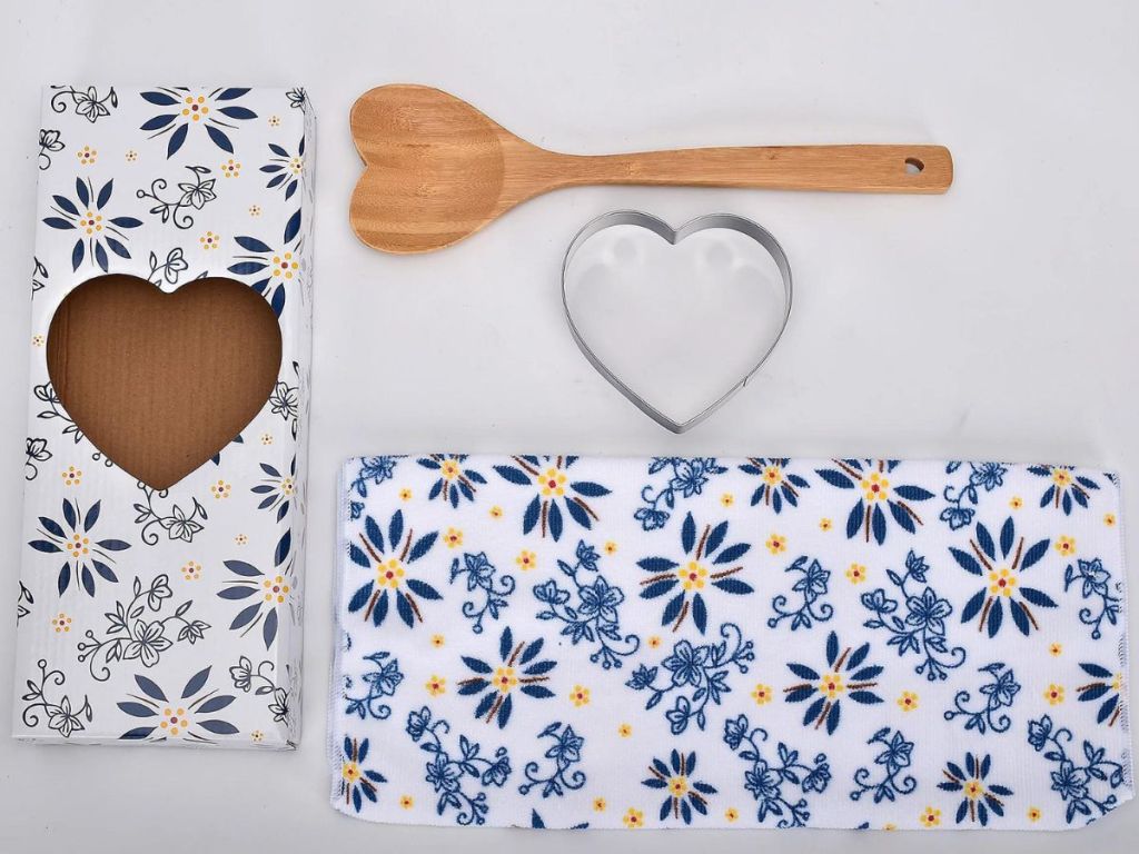 QVC Temp-Tations spatula., cookie cutter and dish towel set