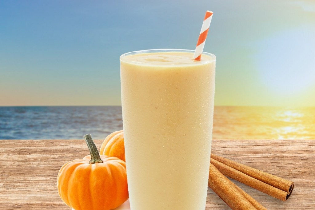 Tropical-Smoothie-Cafe-Pumpkin-Spice-1 عصائر مجانية من مقهى Tropical Smoothie