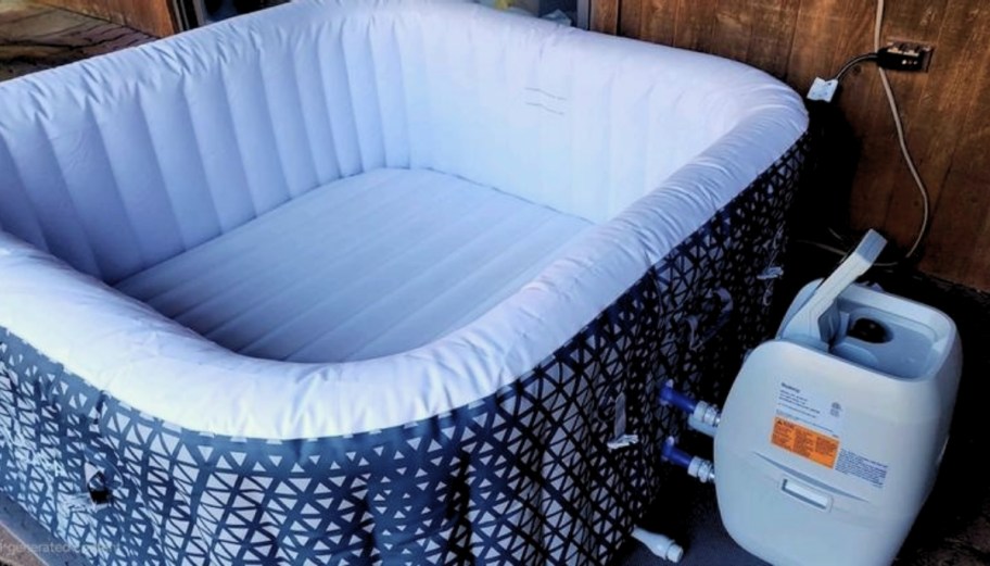 inflatable hot tub with filter and pump