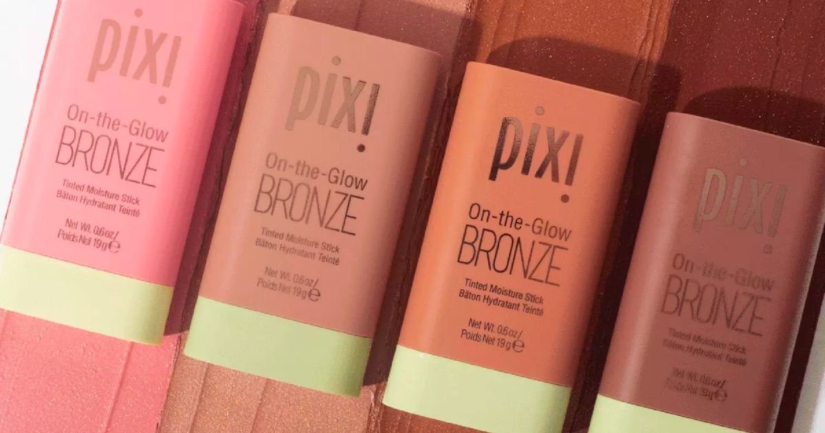 pixi glow on the go bronzer sticks stock image