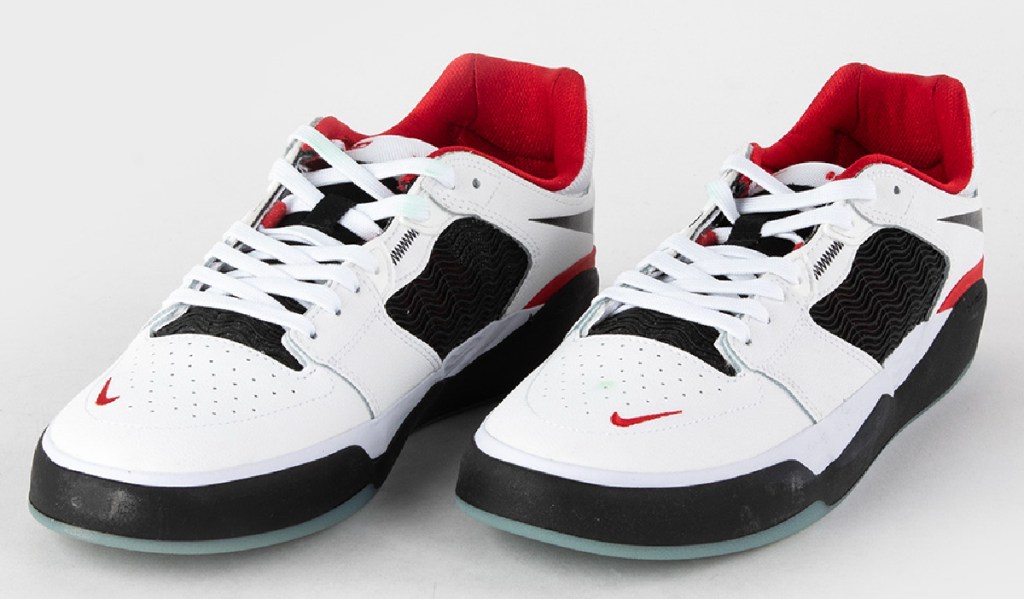 stock image of Nike SB Ishod Men's Wair Premium Skate Shoes