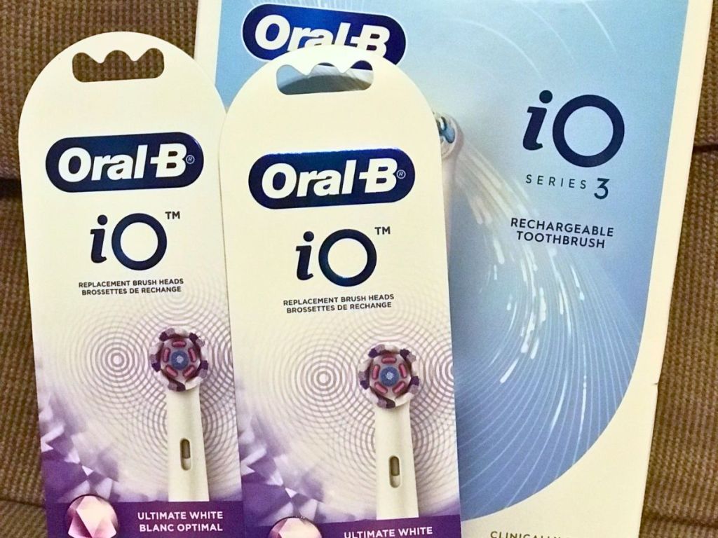 Oral-B iO 3 Series Electric Toothbrush and 2 Replacement Heads
