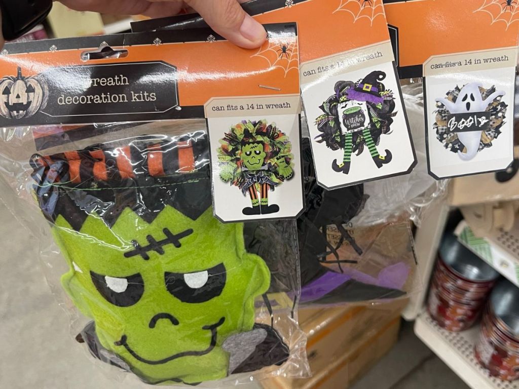 Dollar Tree Halloween Wreath Decorating Kits