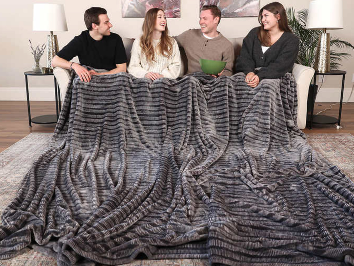 HUGE 10-Foot Wide Family Blanket Just $19.99 at Costco (Regularly $28)