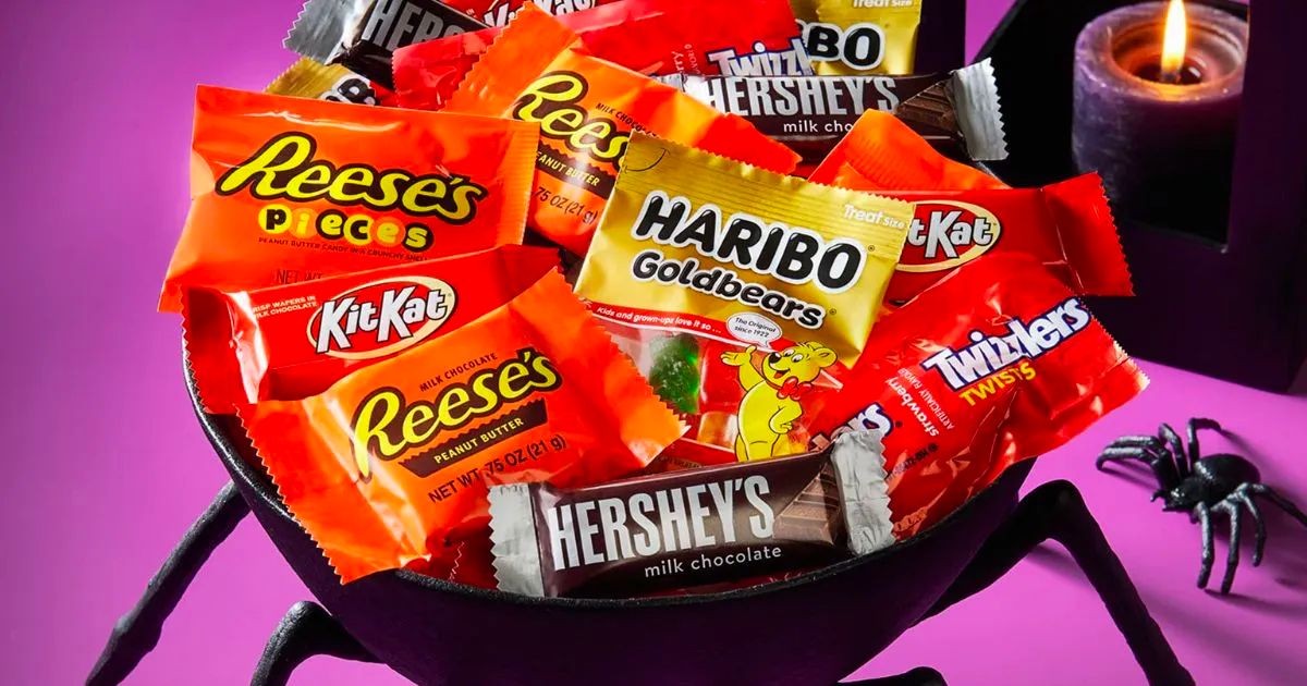 Save $5 When You Buy $40 of Hershey’s Halloween Candy on Amazon